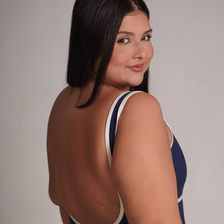 Macacão Poliamida Fit Bicolor Fiorela Azul Marinho/Off - Plus Size — foto 4