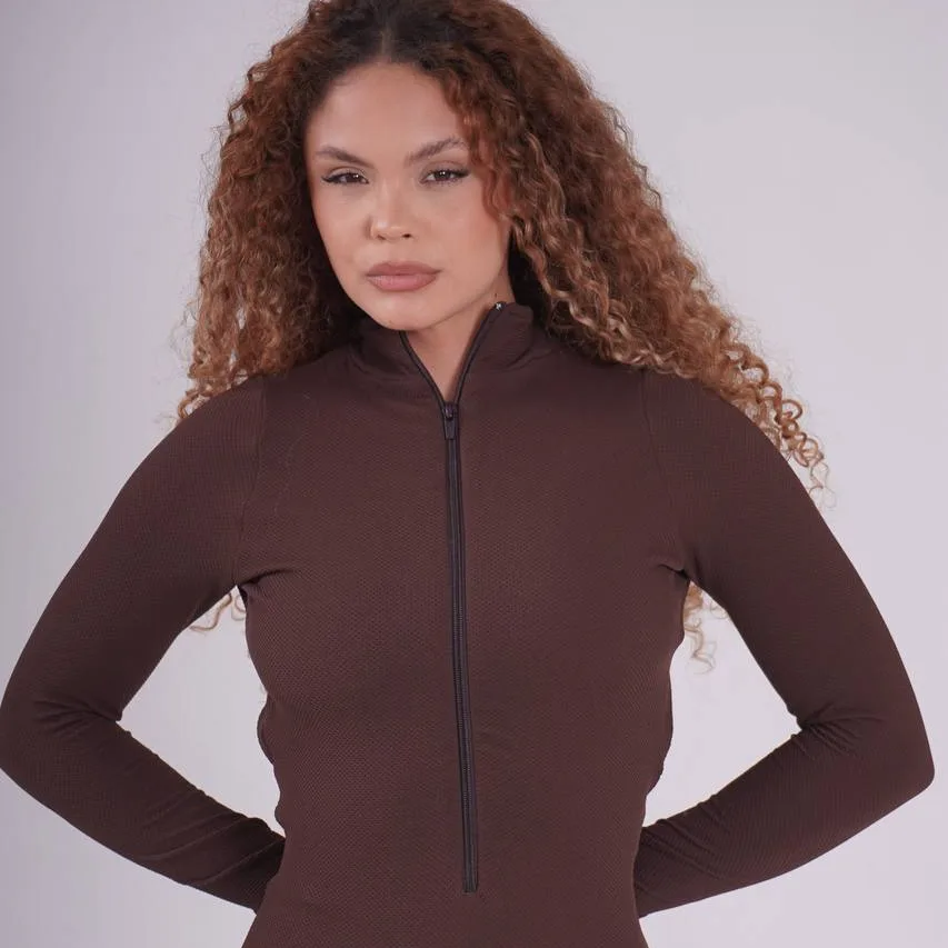MACACÃO JACQUARD PIQUET ESTER CHOCOLATE — foto 6