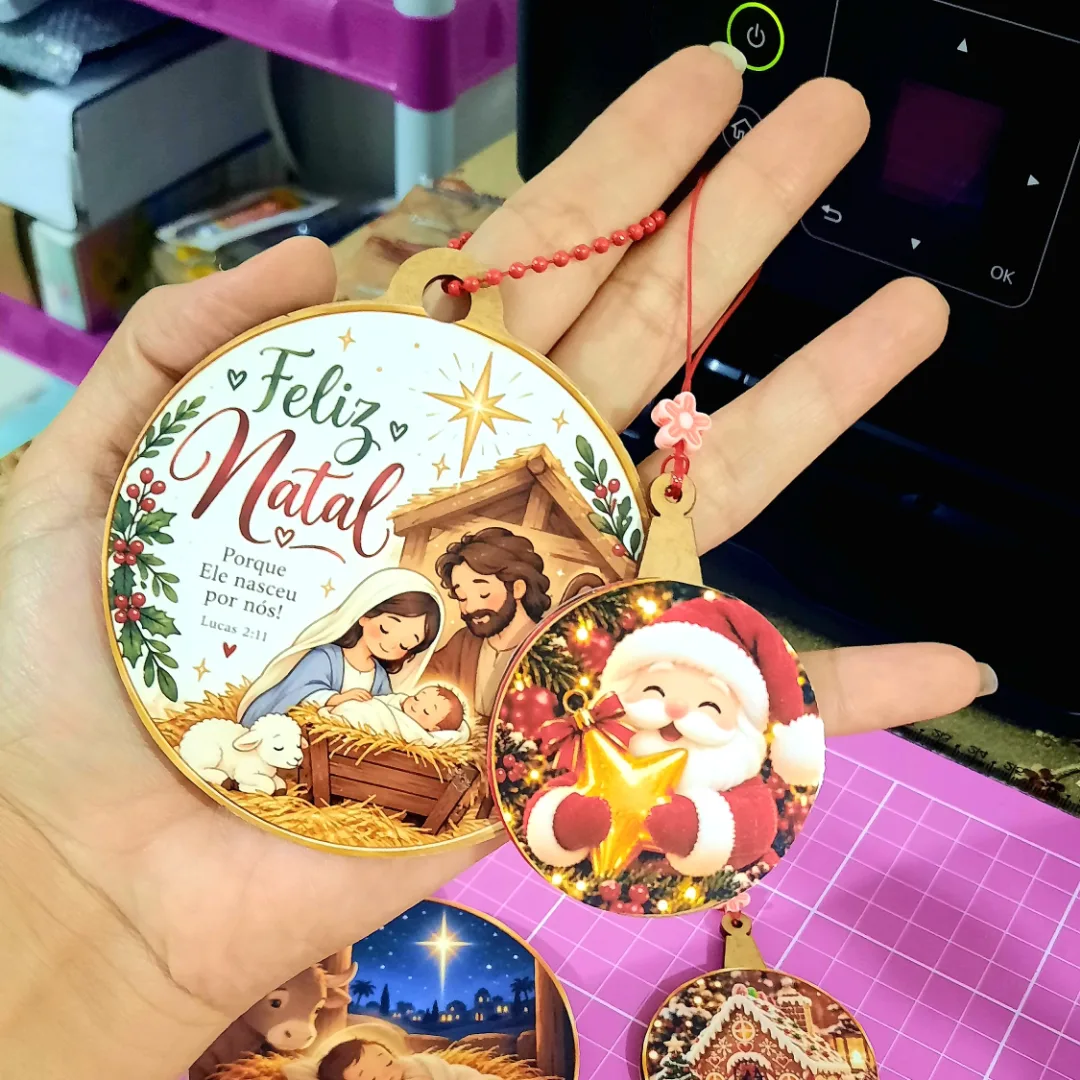 🎄 Bolinha de Natal Personalizada em MDF 8x8cm — foto 3