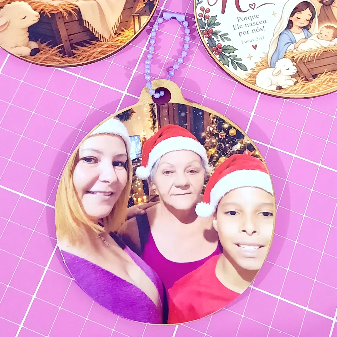 🎄 Bolinha de Natal Personalizada em MDF 8x8cm — foto 4