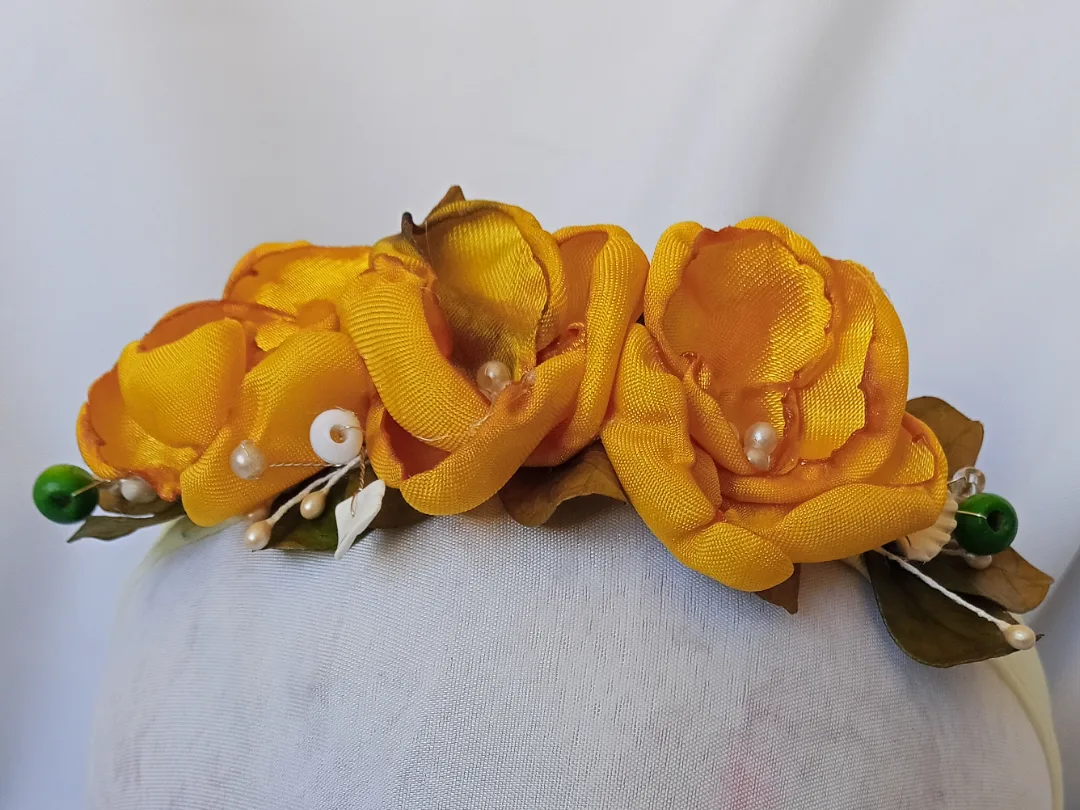 Tiara Luxo Floral amarela para Bebê – Meia de Seda Premium — foto 2